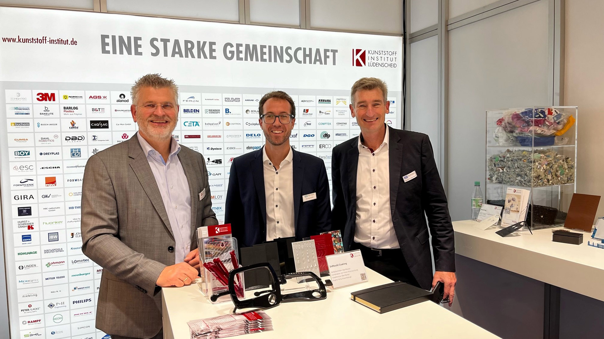 Stefan Schmidt vom KIMW, Joachim Reinhardt und Herwig Juster von PlastFormance GmbH