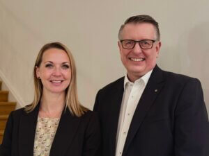 Fuehrungswechsel am Kunststoff-Institut Lüdenscheid, links: Steffi Volkenrath, rechts: Thomas Eulenstein